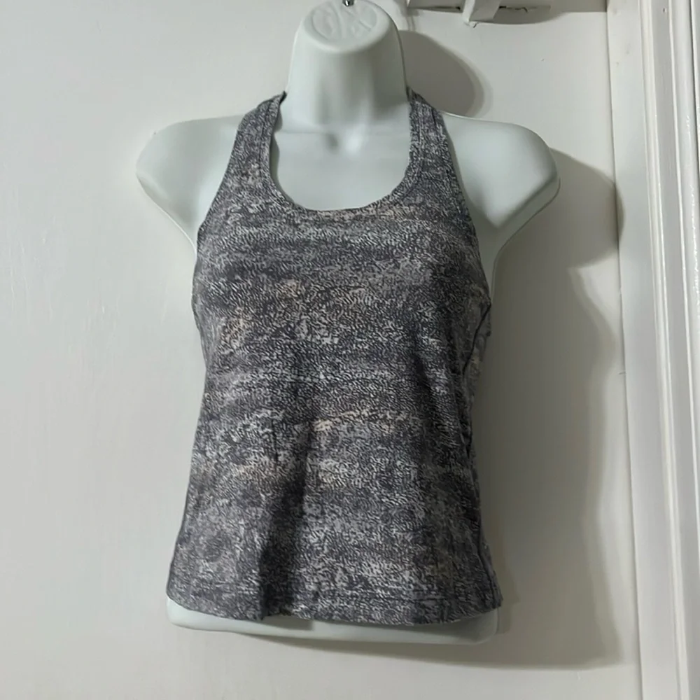 Lululemon tank top